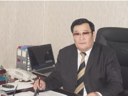 Дашацырен Дашанимаев, директор Государственного образовательного учреждения среднего профессионального образования «Улан-Удэнский инженерно-педагогический колледж»